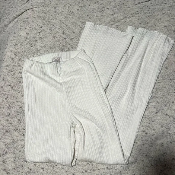 white bellbottom pants - Picture 5 of 5